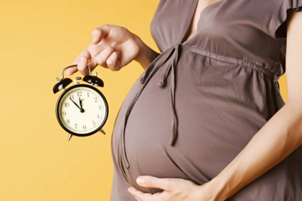 Các mẹo dân gian khi thai quá ngày dự sinh mẹ bầu cần biết
