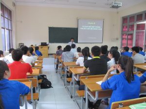 Học Cao đẳng có dễ xin việc không?